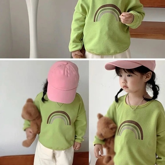 New kid’s rainbow pullover shirt size 3-4 - Picture 3 of 8